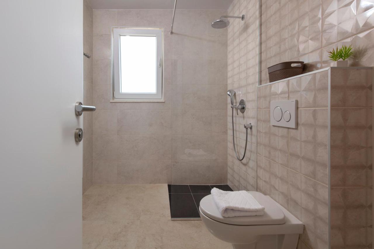 Villa Le Soleil โรกอซนิซา ภายนอก รูปภาพ