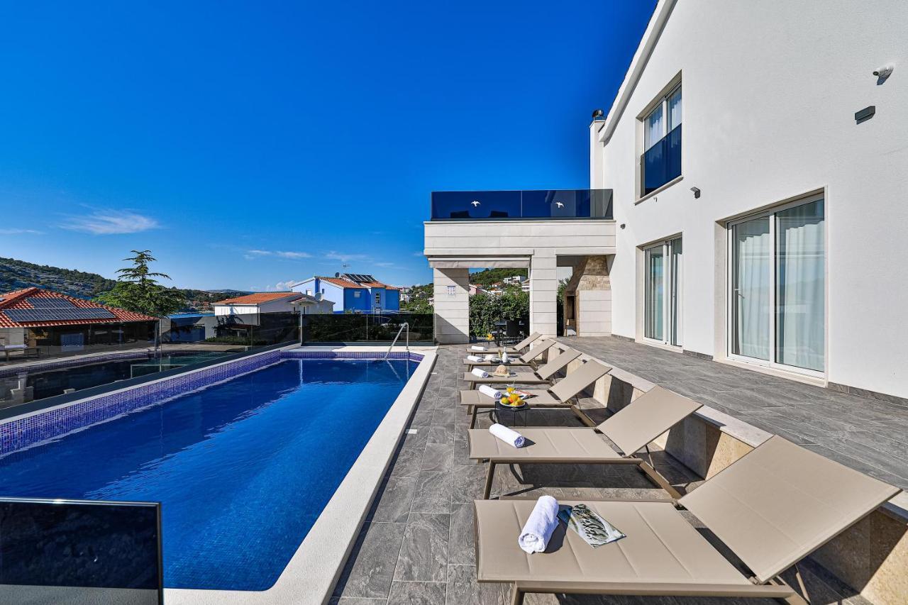 Villa Le Soleil โรกอซนิซา ภายนอก รูปภาพ