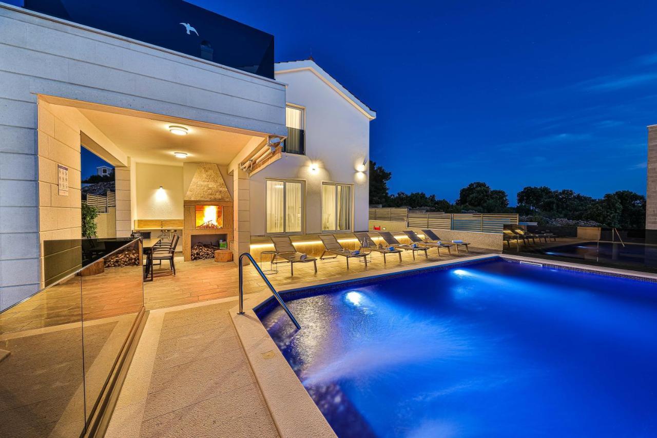 Villa Le Soleil โรกอซนิซา ภายนอก รูปภาพ