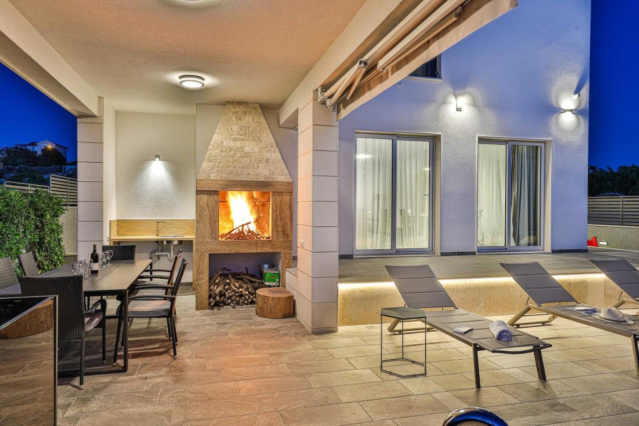 Villa Le Soleil โรกอซนิซา ภายนอก รูปภาพ